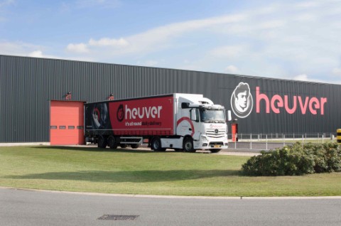 route truck bij nieuwe logo